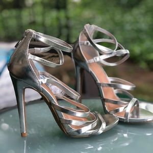 NWOT Silver Goddess 💎